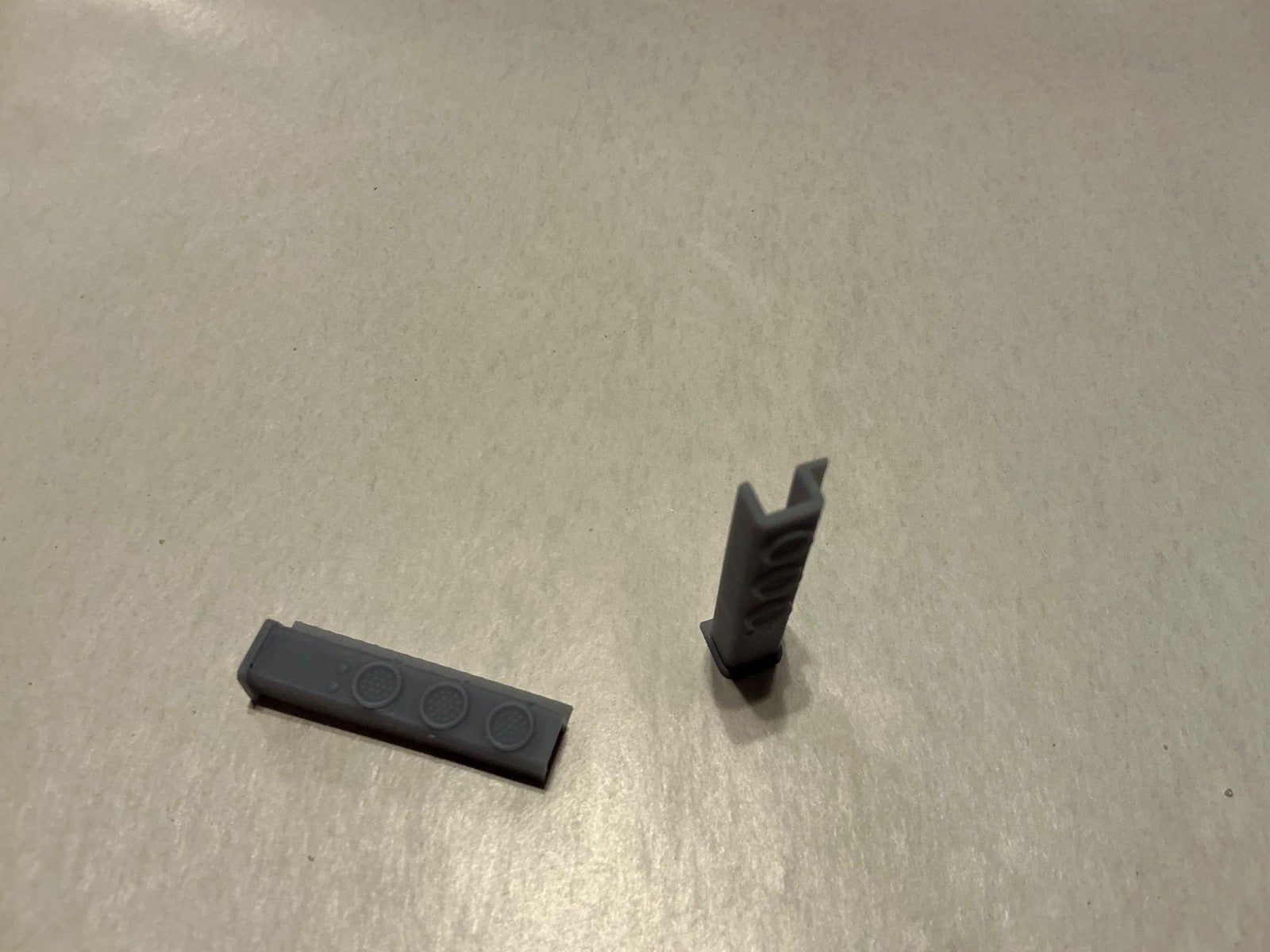1/25th resin 3d printed mud flap hanger w/lights  by Nahuel Customs
