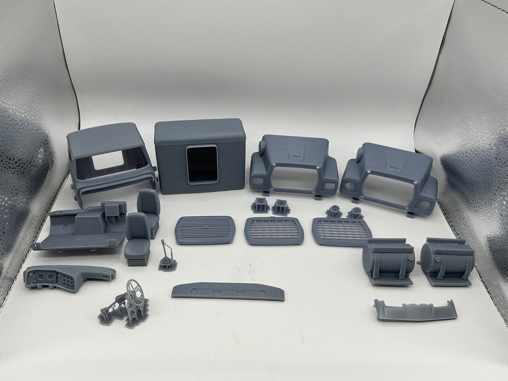 1/25 printed  FORD L / LN 8000 / 9000 105.3 BBC  w/36” sleeper by Alfa Centauri