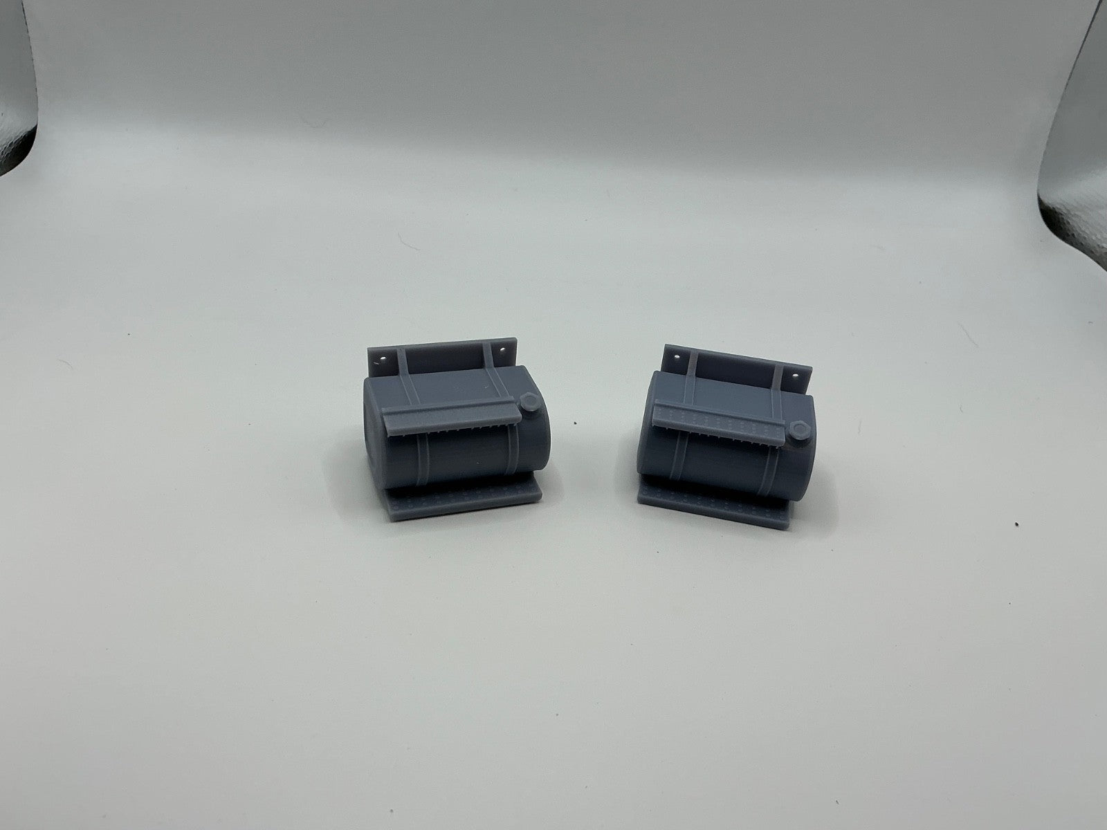 1/25th resin 3d printed Workstar passenger side fuel tanks by Alfa Centauri