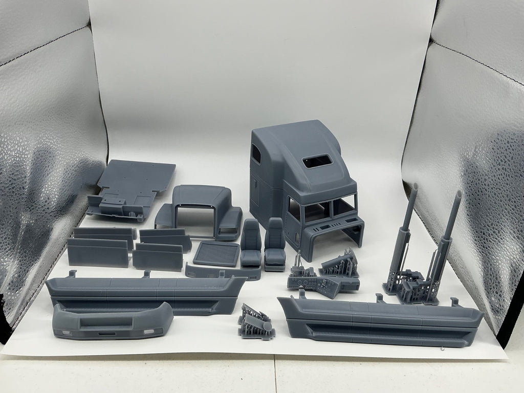 1/24th 3d printed Freightliner FLD 120 kit by Alpha Centauri