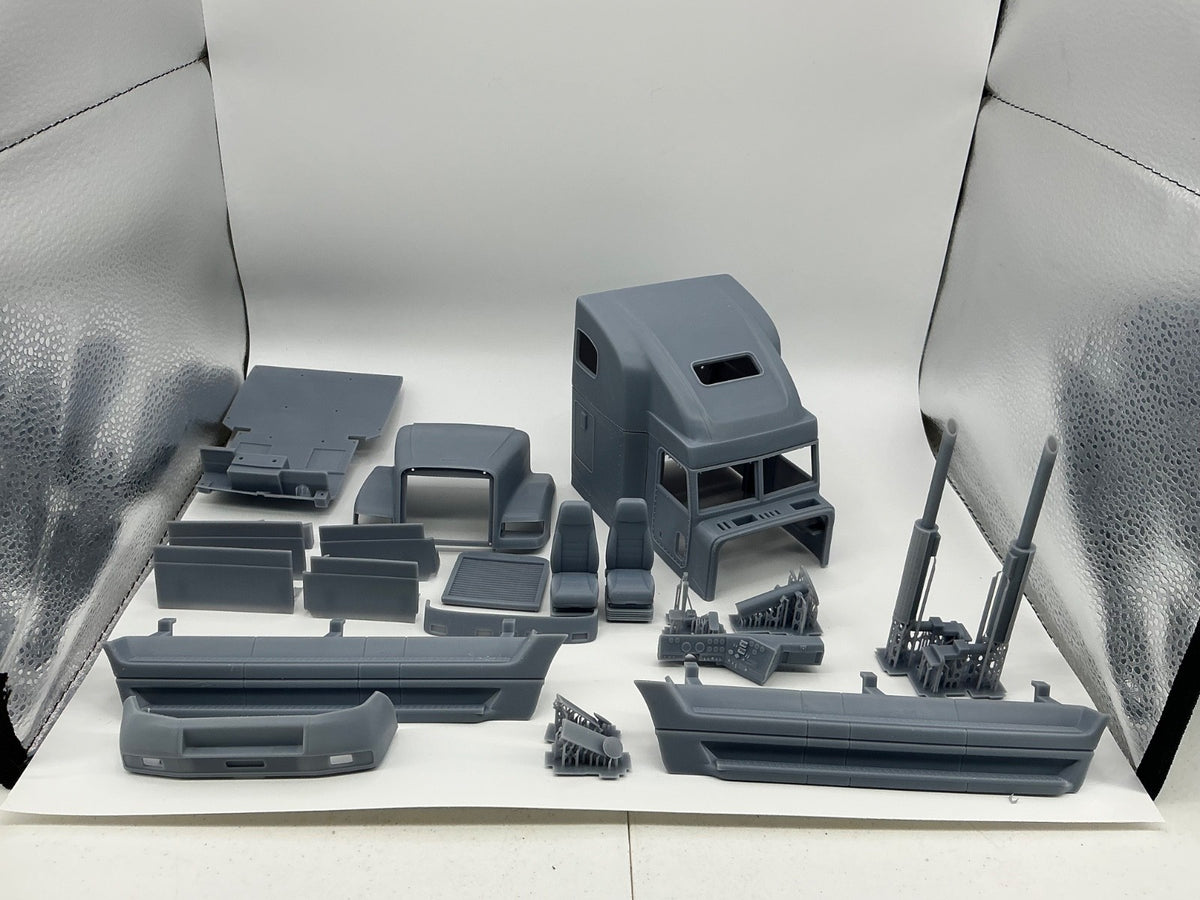 1/24th 3d printed Freightliner FLD 120 kit by Alpha Centauri