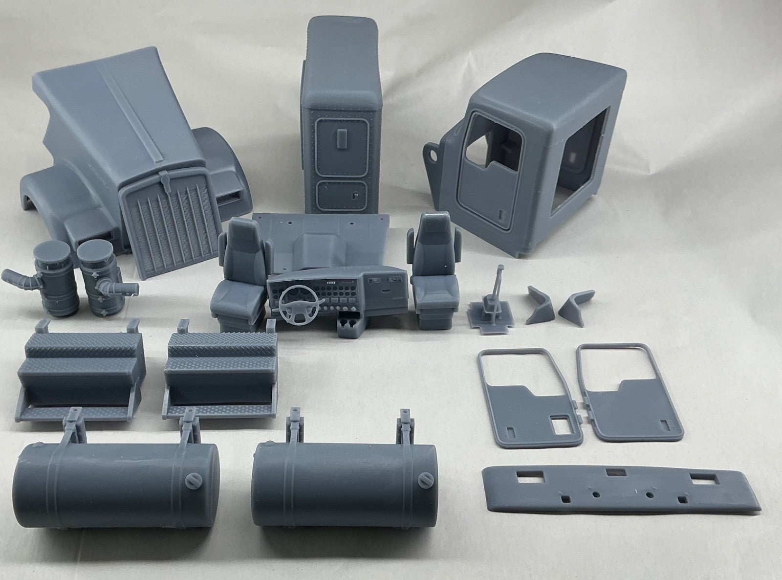 1/25th 3d printed KW W900L 36” flat top sleeper kit by Alpha Centauri