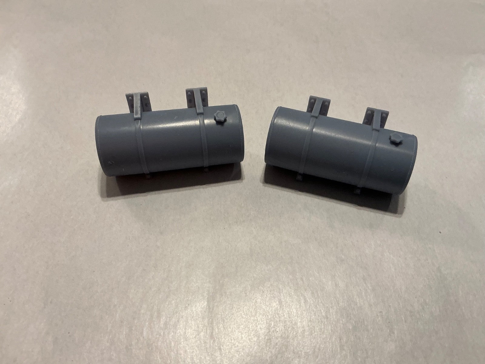 1/25th resin 3d printed old school semi fuel tank  by Nahuel Customs