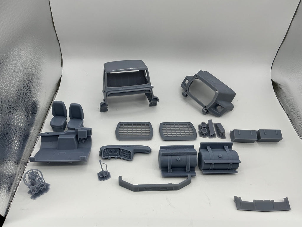 1/25 resin 3d printed FORD LS / LTS 8000 / 9000 day cab US by Alfa Centauri