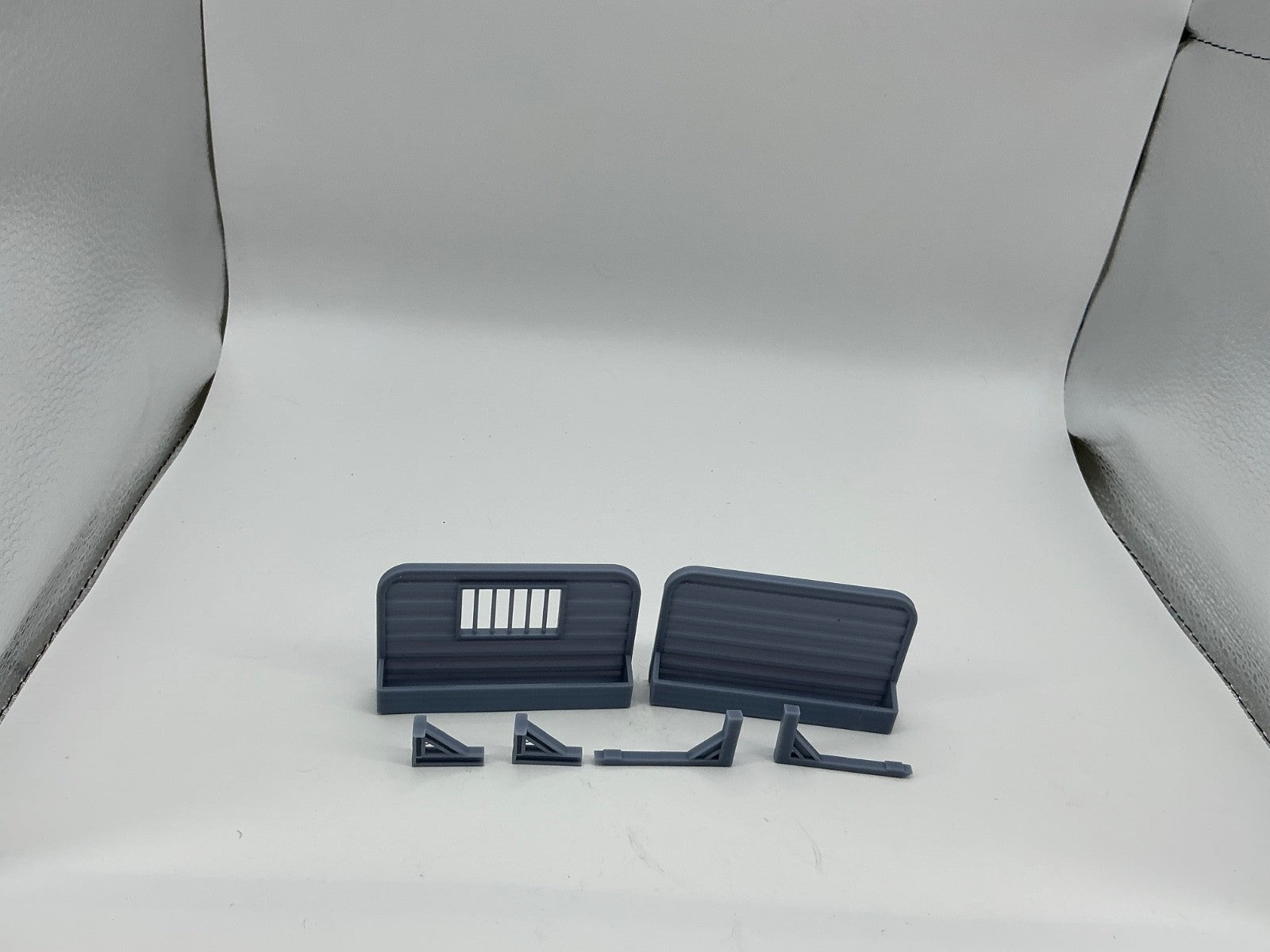 1/25 Scale Speed Garage wide headache rack w/chain box Officially Licensed