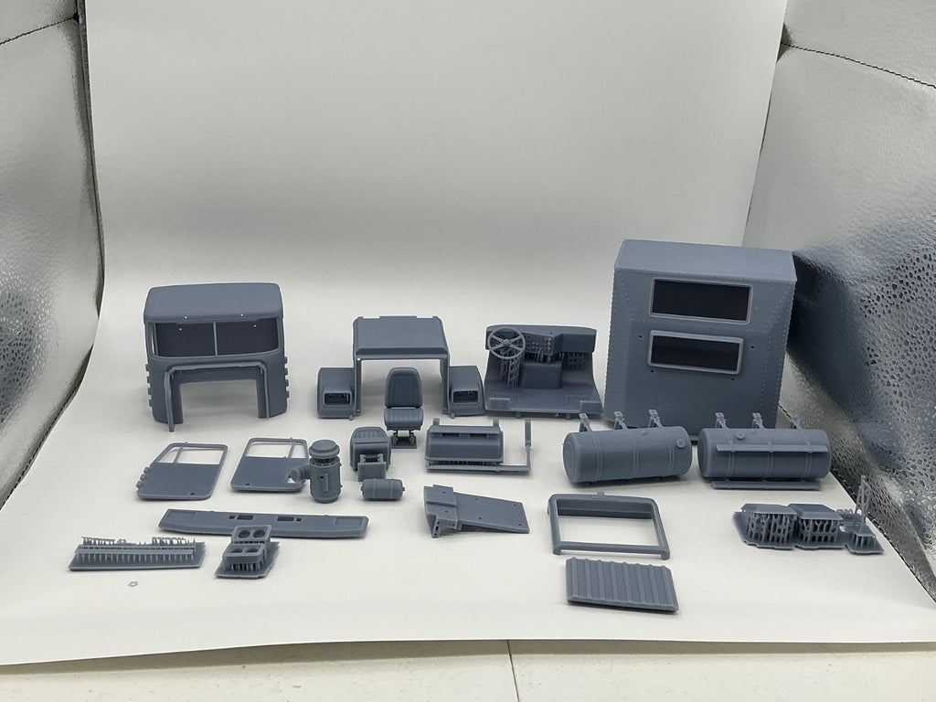 1/25 resin printed 1980 GMC General with Bandit sleeper by Alfa Centauri