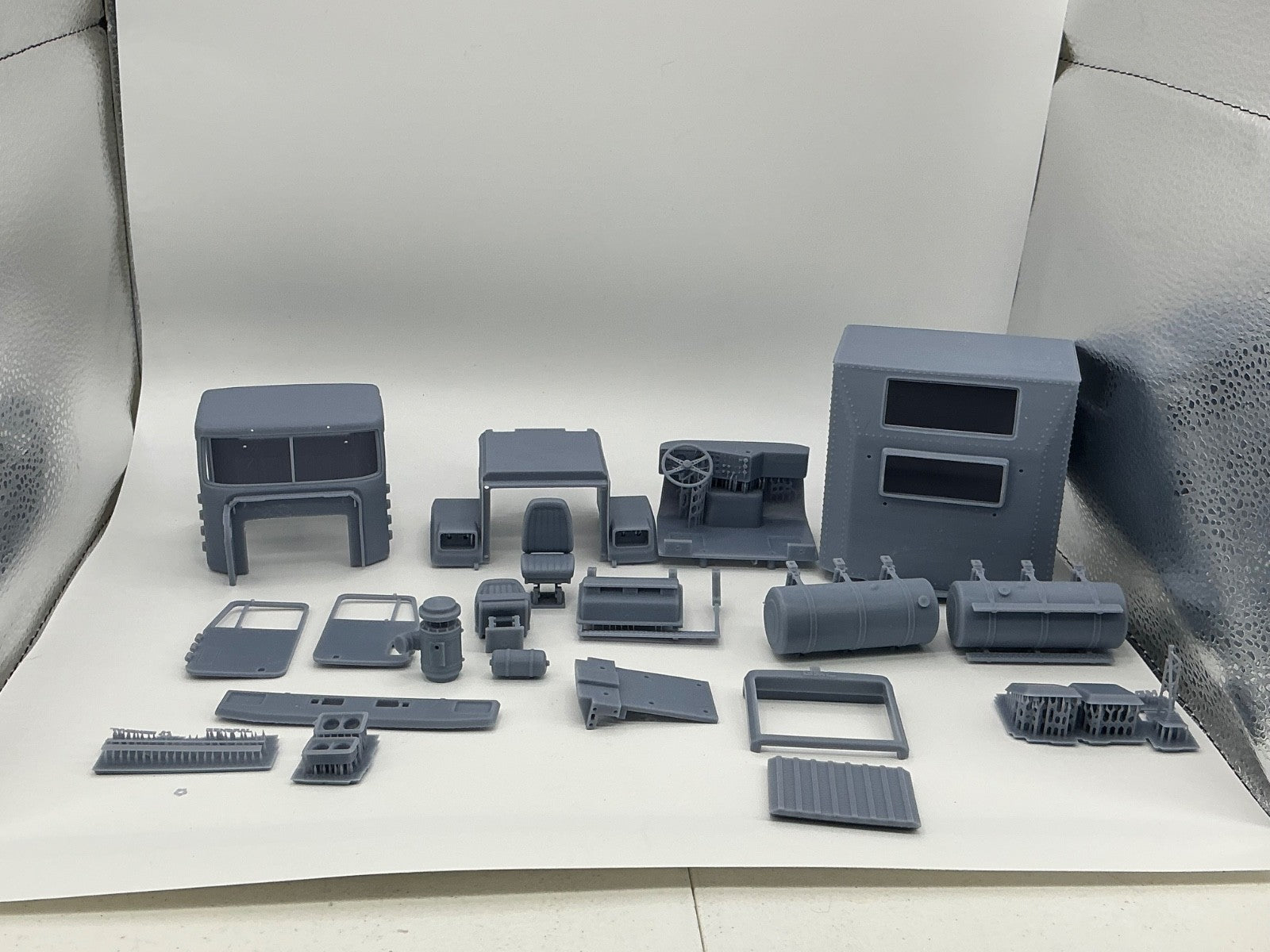 1/25 resin printed 1980 GMC General with Bandit sleeper by Alfa Centauri