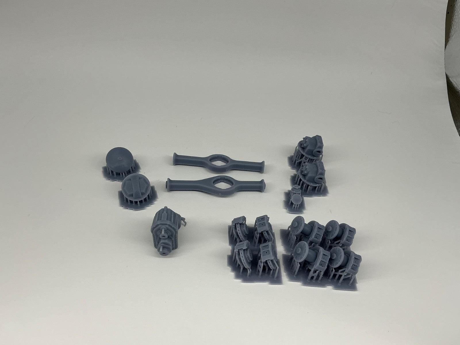 Scale Speed Garage 1/25 Rockwell drive axles w/brake detail Officially Licensed
