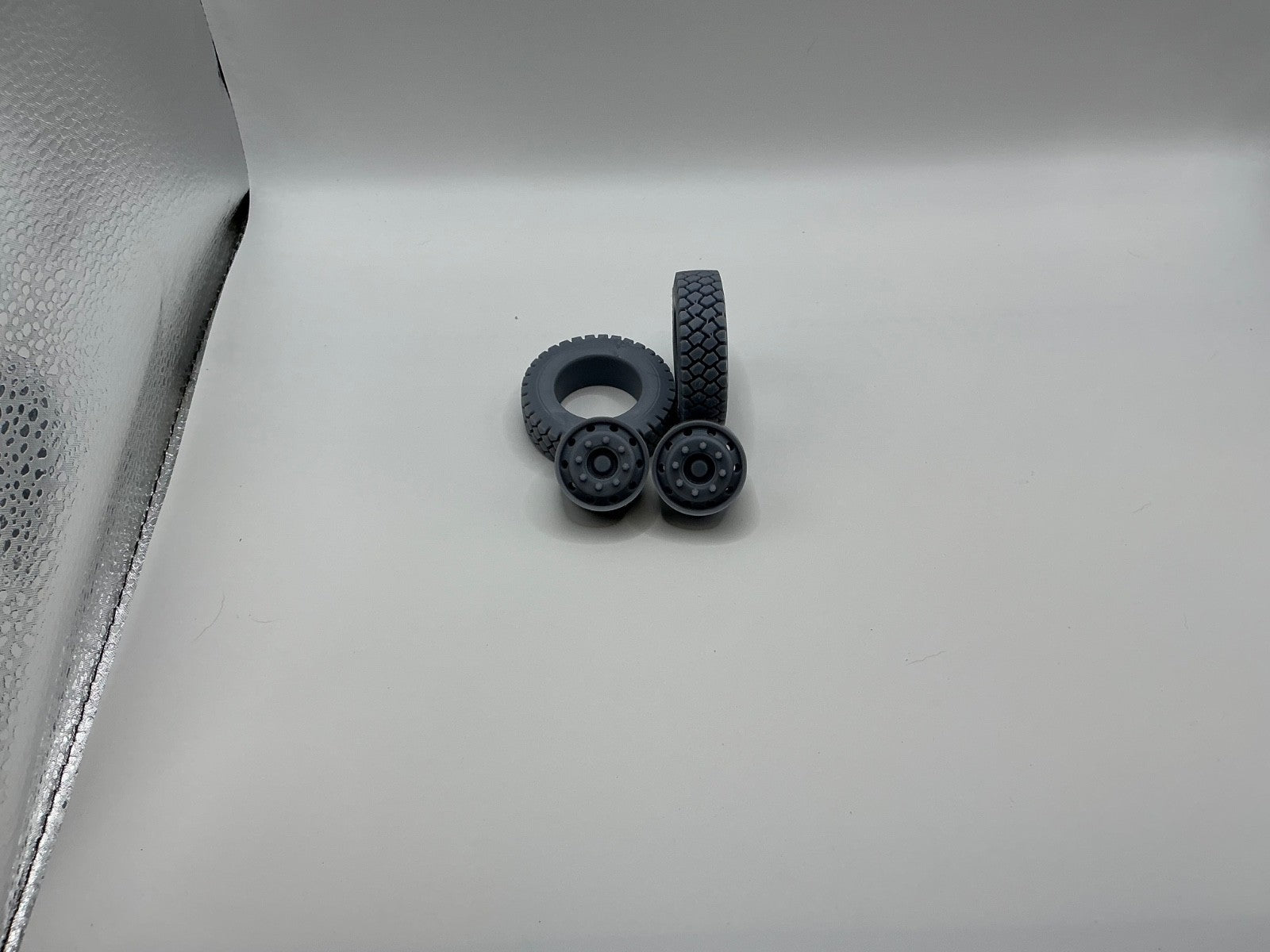 1/24th scale resin 3d printed Military truck front wheel set by 3dtech design