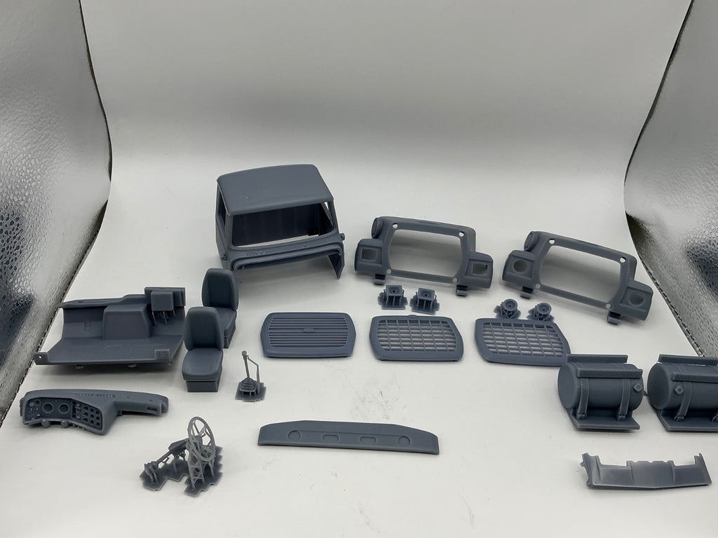 1/25 scale 3d printed  FORD LN / LNT 8000 / 9000 93.3 BBC by Alfa Centauri