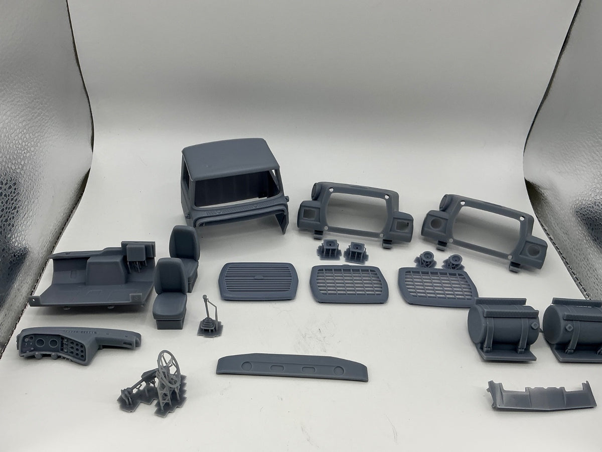 1/25 scale 3d printed  FORD LN / LNT 8000 / 9000 93.3 BBC by Alfa Centauri