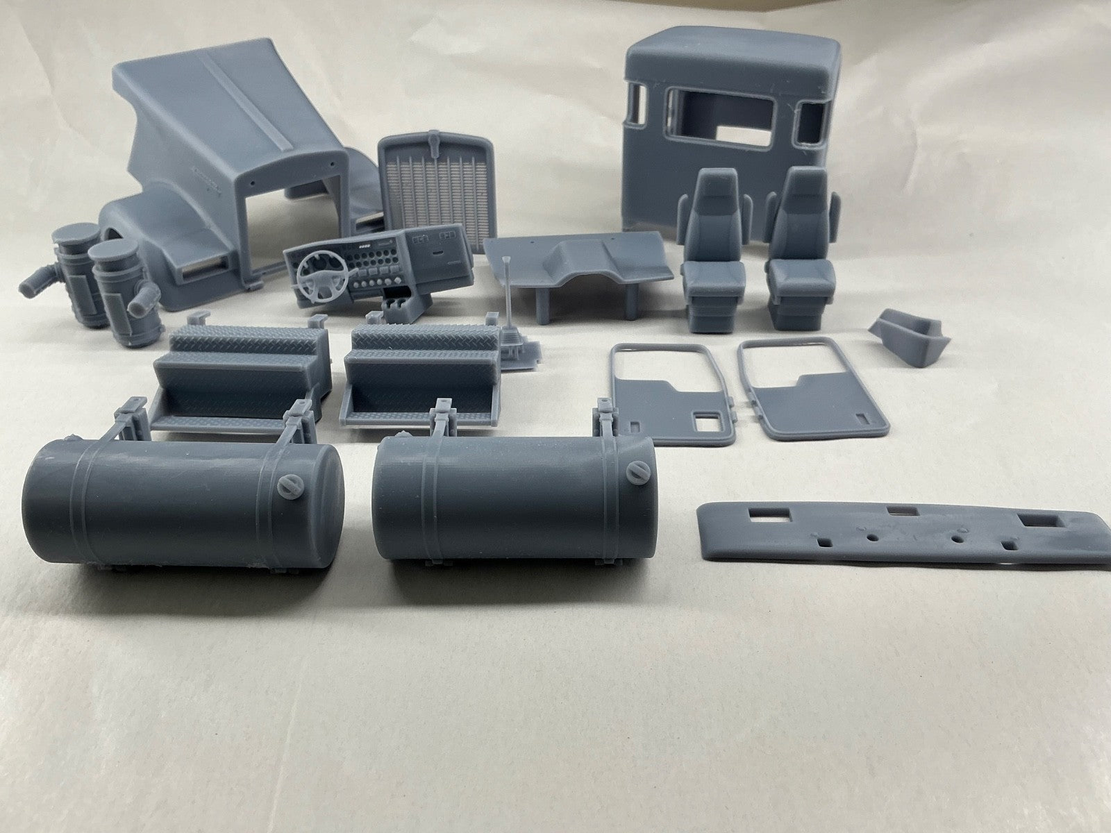 1/25th 3d printed KW W900L 3 window flat top day cab kit by Alpha Centauri