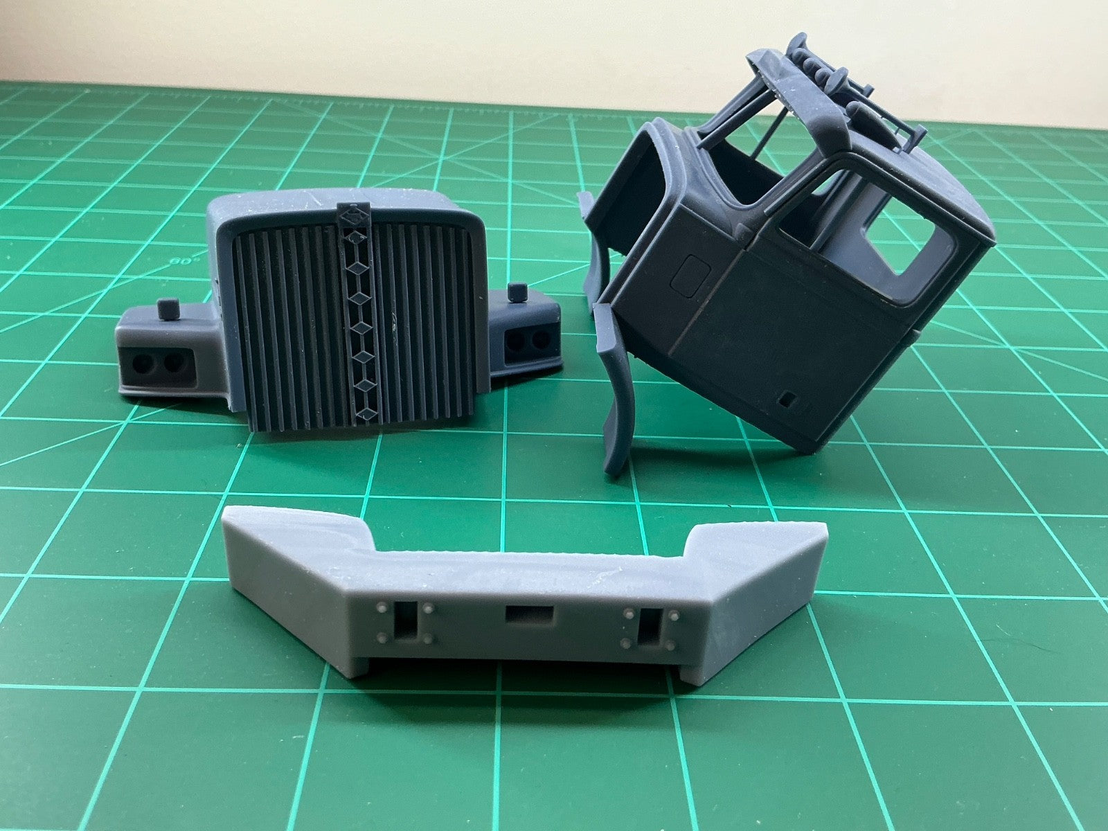 1/50th scale 3d printed resin Diamond Reo Raider cab  by Alfa Centauri