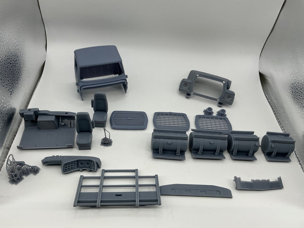 1/25 scale 3d printed  FORD LN / LNT 8000 / 9000 93.3 BBC by Alfa Centauri