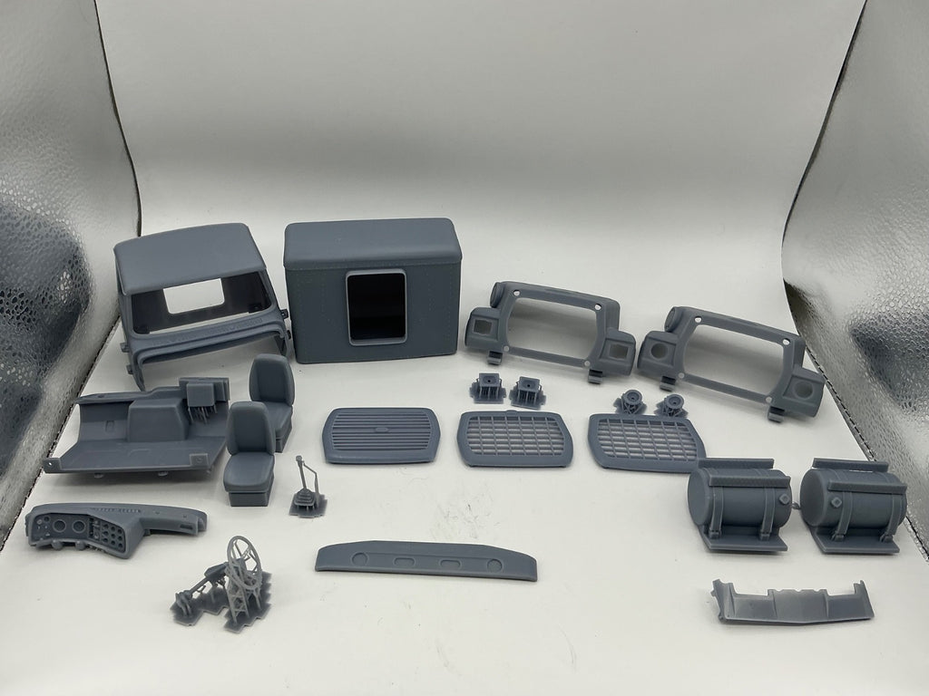 1/25 printed  FORD LN / LNT 8000 / 9000 93.3 BBC sleeper by Alfa Centauri
