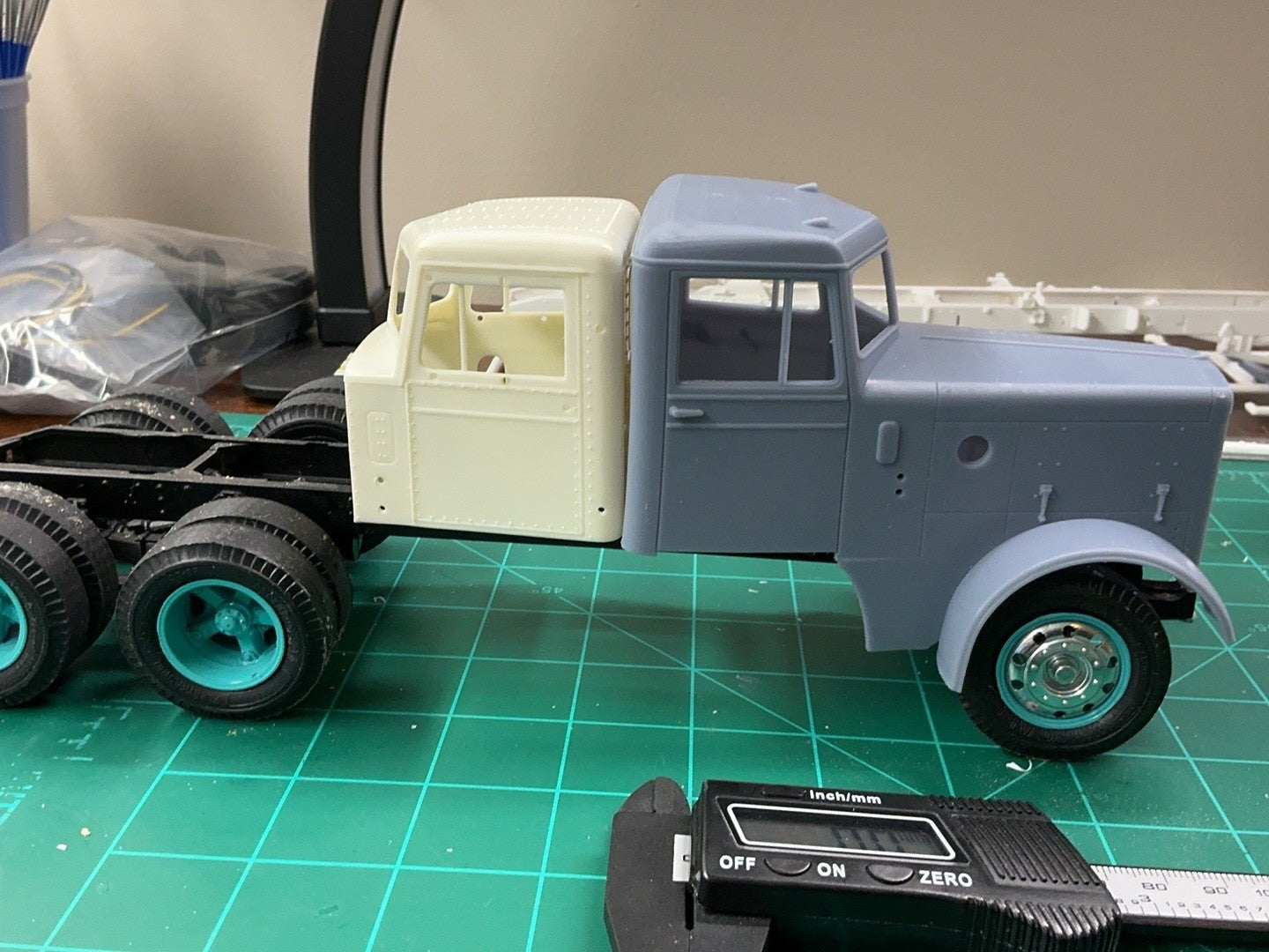 1/25th 3d printed Peterbilt 281 by anonymous. Fully assembled. See description