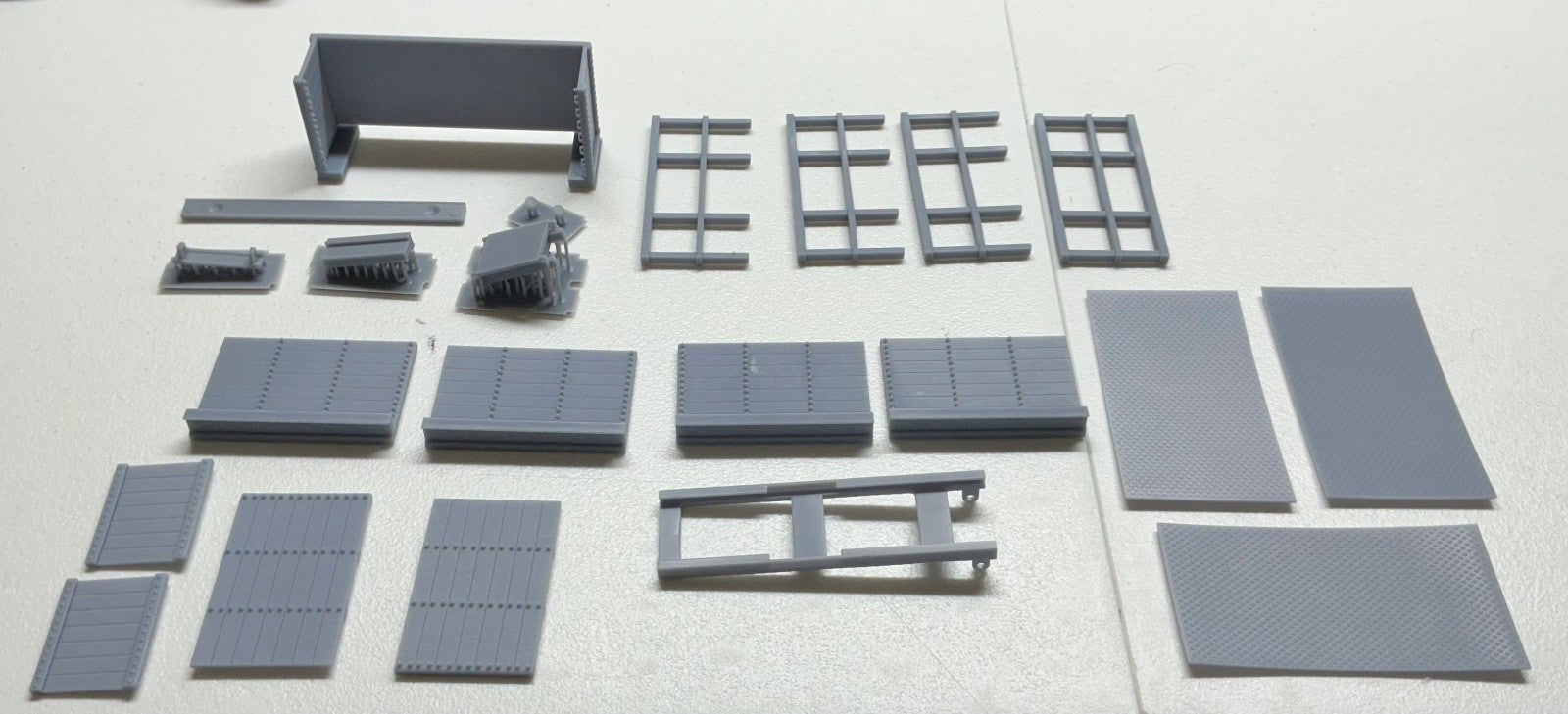 1/25th scale resin 3d printed unassembled grain/cargo box by Andrey Bezrodney