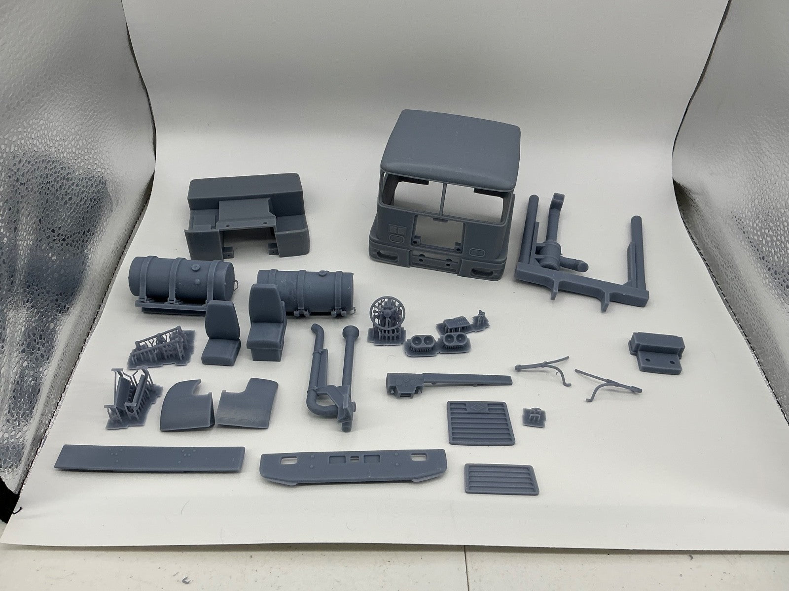 1/25 resin Diamond T 931C 72”  sleeper by alfa centauri