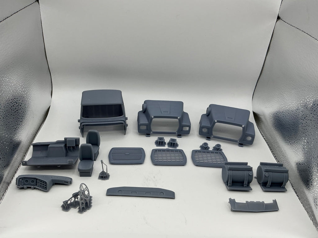 1/25 printed  FORD L / LN 8000 / 9000 105.3 BBC Day cab  by Alfa Centauri