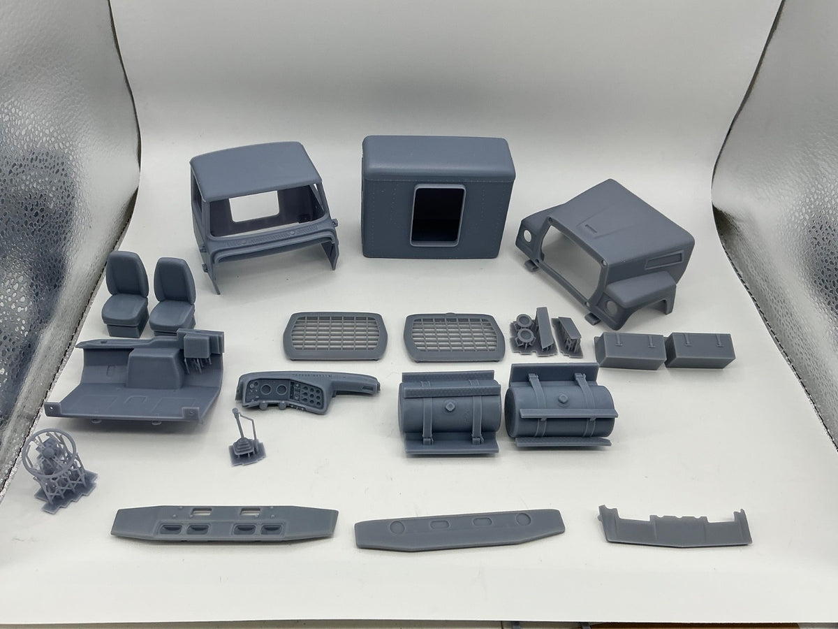 1/25 resin 3d printed FORD LTL 9000 1970 sleeper cab by Alfa Centauri