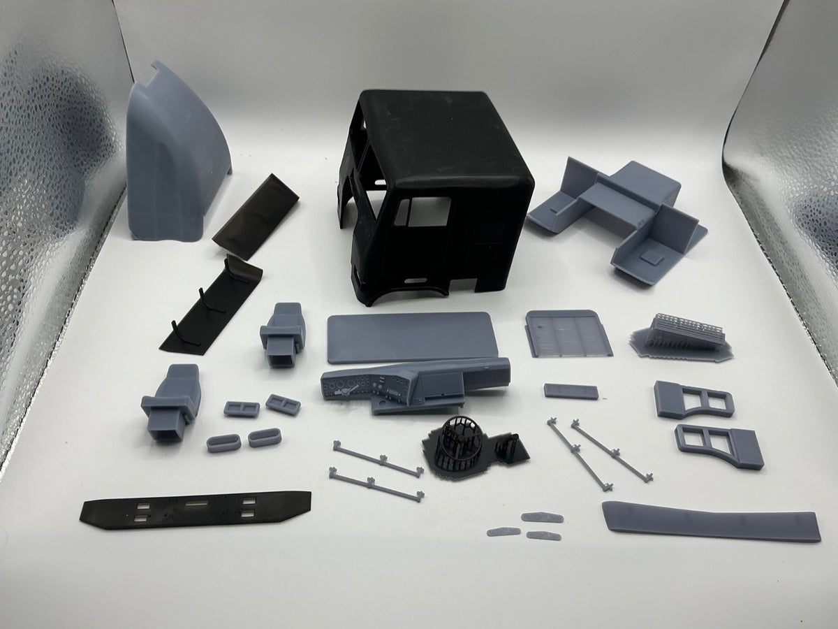 1/24th resin 3d 84-88 Freightliner 86" cab by KJ