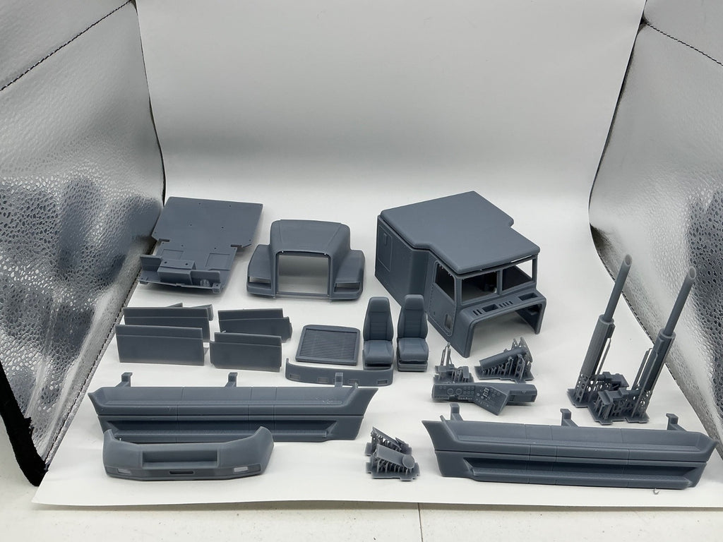 1/25th 3d printed Freightliner FLD 120 flat top kit by Alpha Centauri