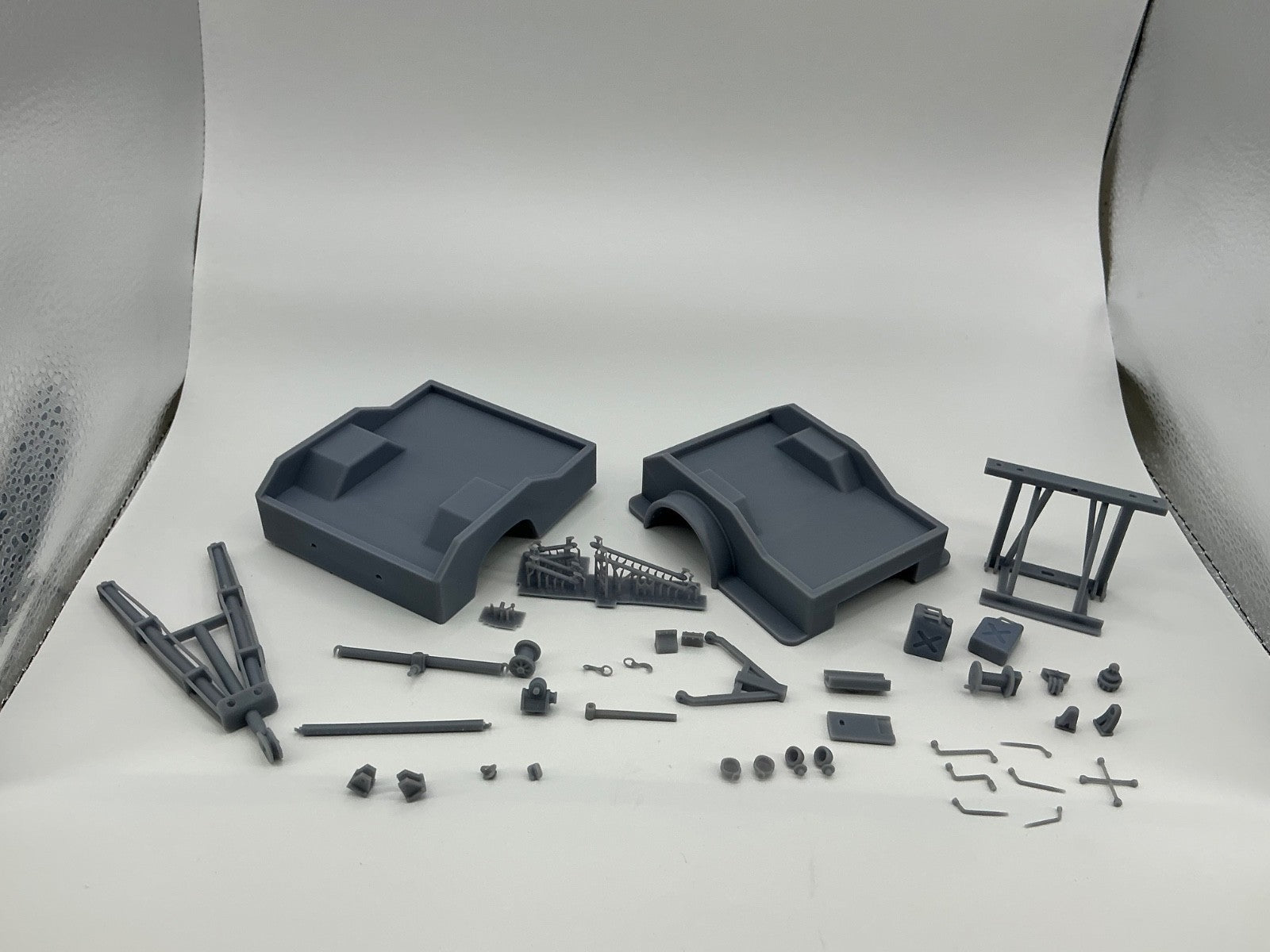 Scale Speed Garage Long Wheelbase Holmes 400 wrecker Kit – Officially Licensed 