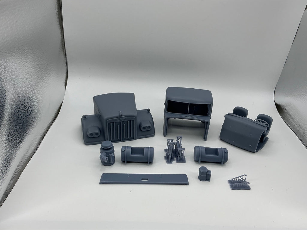 1/25 resin printed Autocar A64F by Nahuel customs