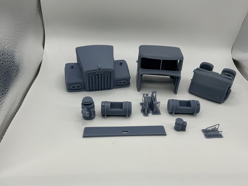 1/25 resin printed Autocar DC-10264 by Nahuel customs