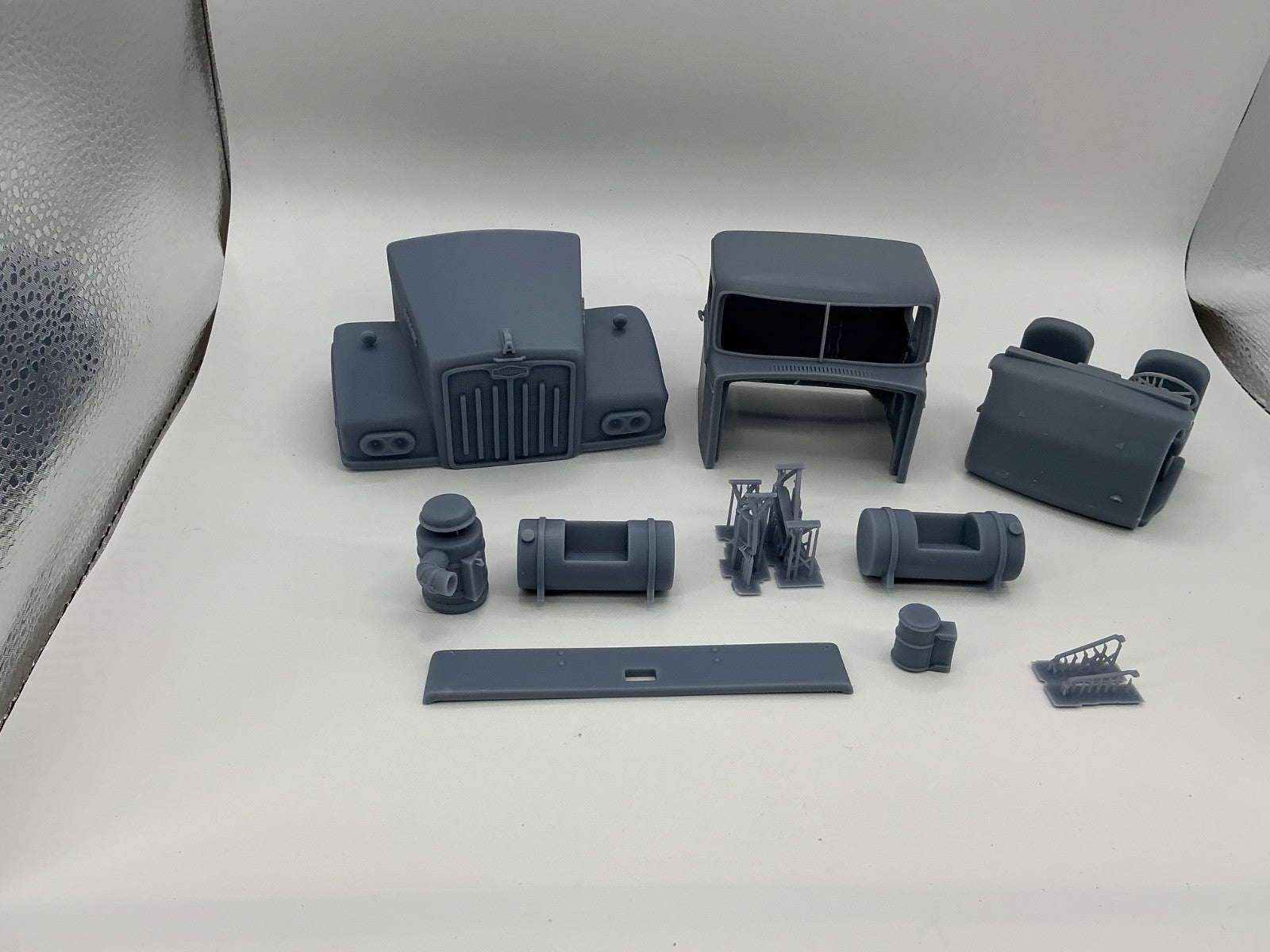 1/25 resin printed Autocar DC-10264 by Nahuel customs