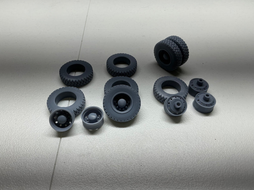 HEAVY DRIVE TIRE AND WHEELS. 1/24 SCALE OFF ROAD BIG RIG by WC3D