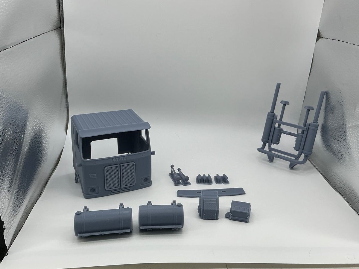 1/25 printed White Road Commander 88” sleeper cabover by Alfa Centauri