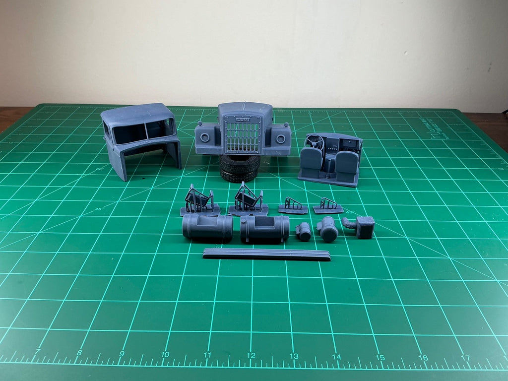1/25th 3d printed resin White 4000 cab designed by Nahuel Customs