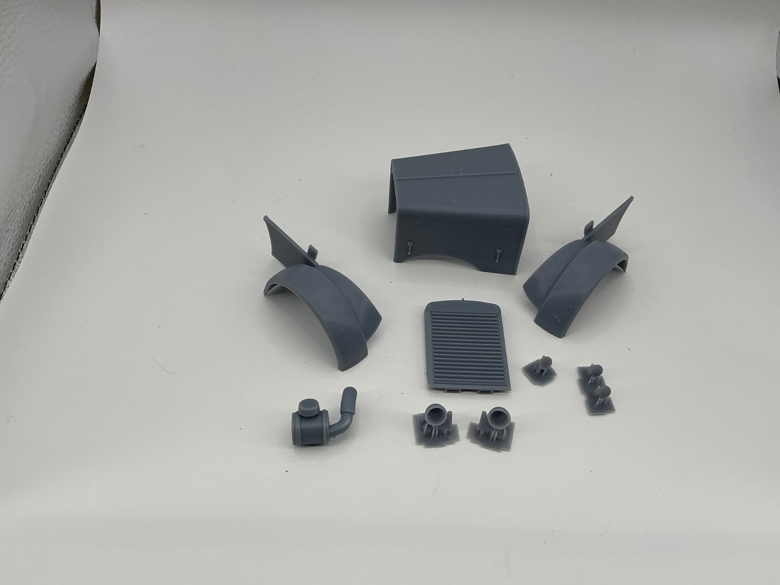 1/25th scale resin 3d printed Peterbilt 281 hood by anonymous. Read description.