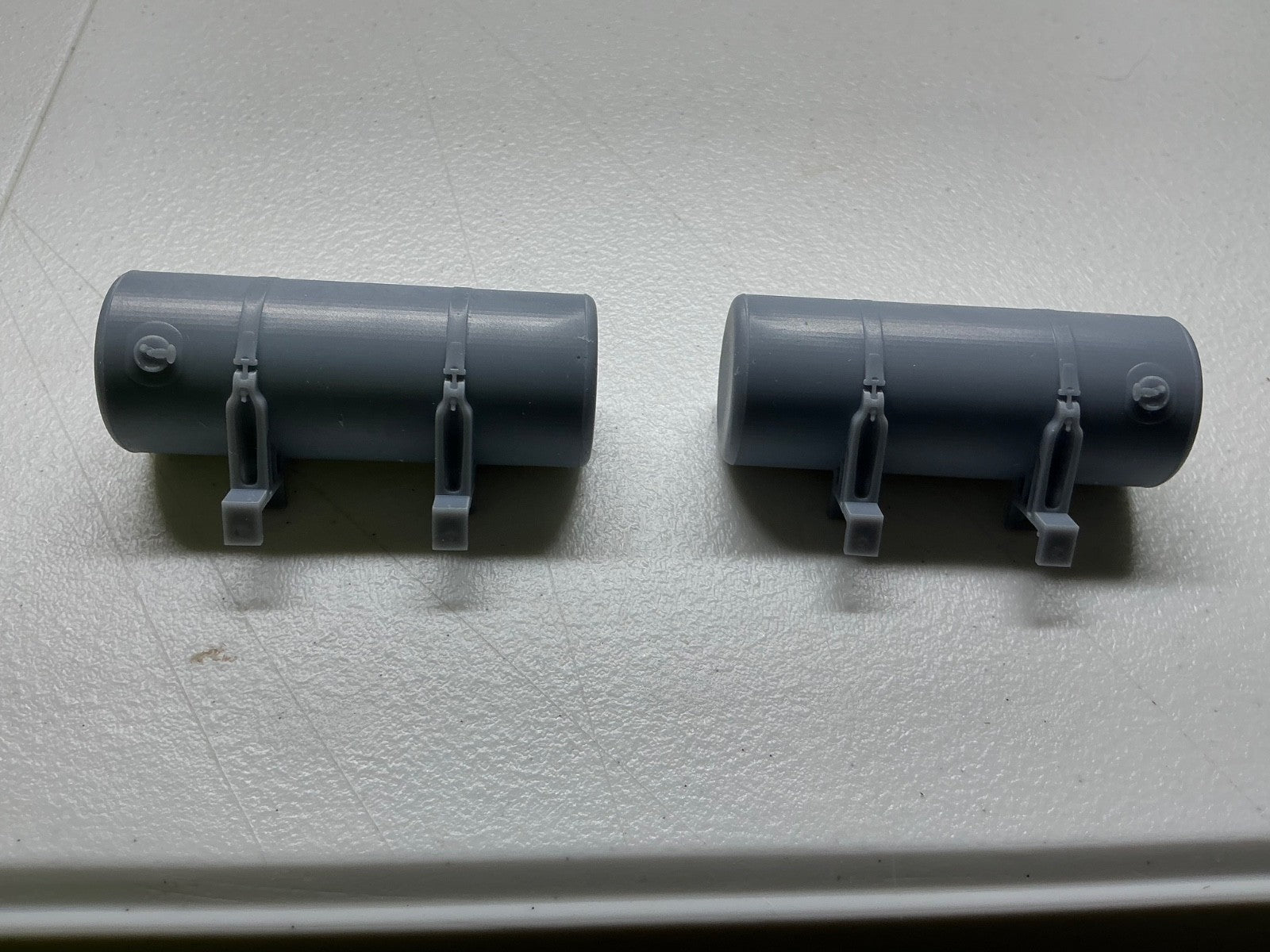 1/25th scale resin 3d printed Peterbilt fuel tanks by Alfa Centauri