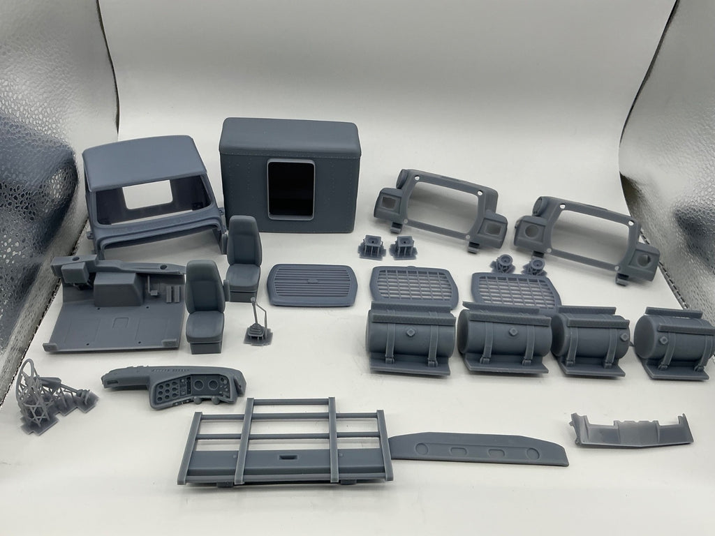 1/25 printed  FORD LN / LNT 8000 / 9000 93.3 BBC sleeper by Alfa Centauri