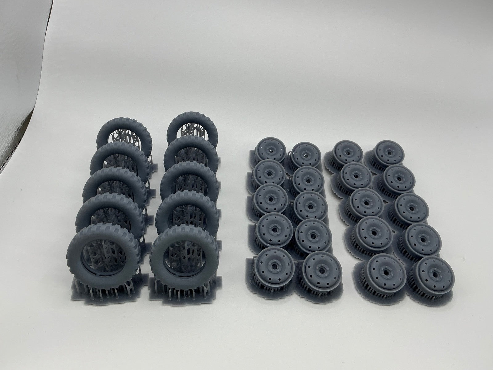 Scale Speed Garage 1/25 NDT 600-20 tires and 20X5 5 and 6 lug wheels