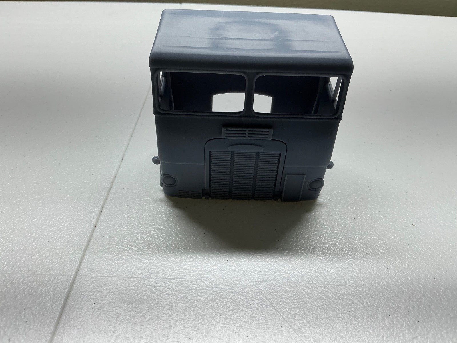 1/25 resin printed White Freightliner cabover by Nahuel Customs