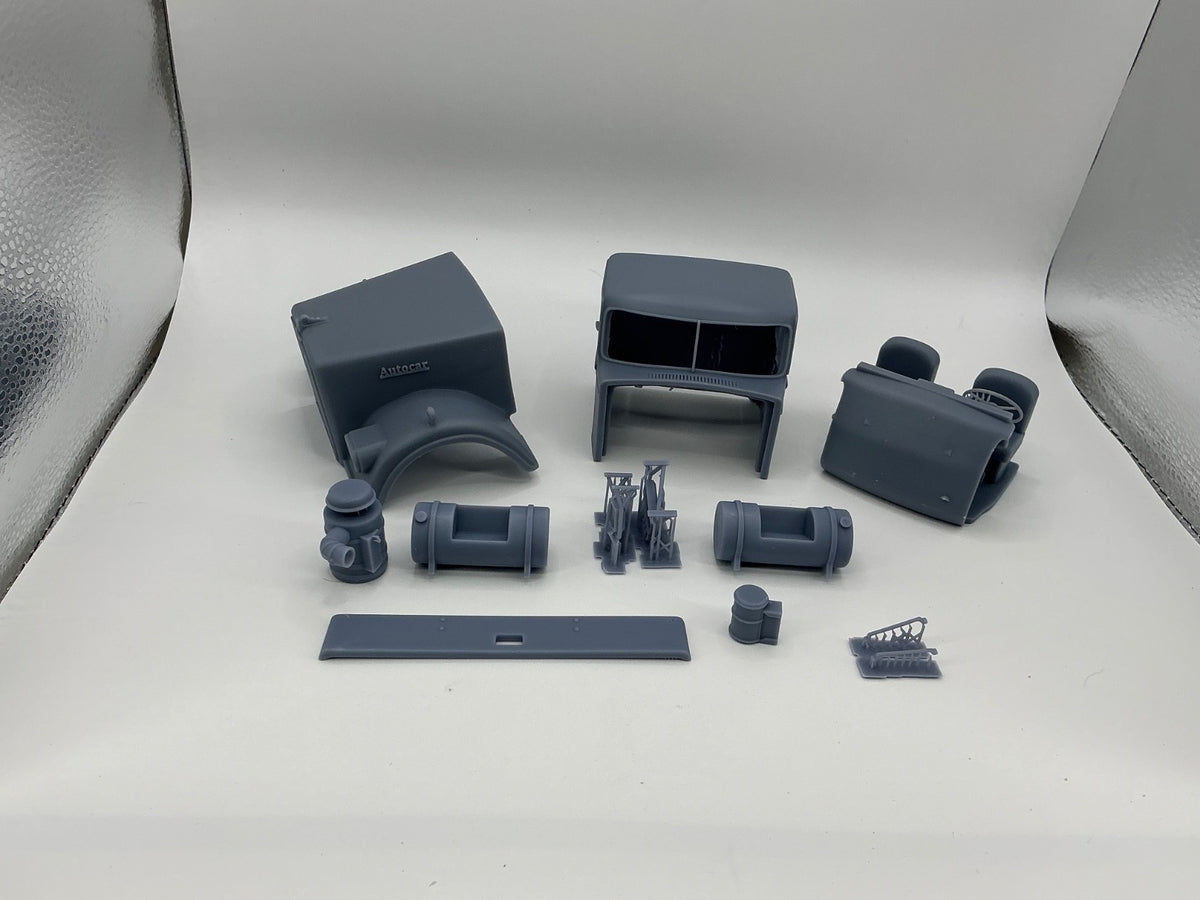 1/25 resin printed Autocar A64F by Nahuel customs
