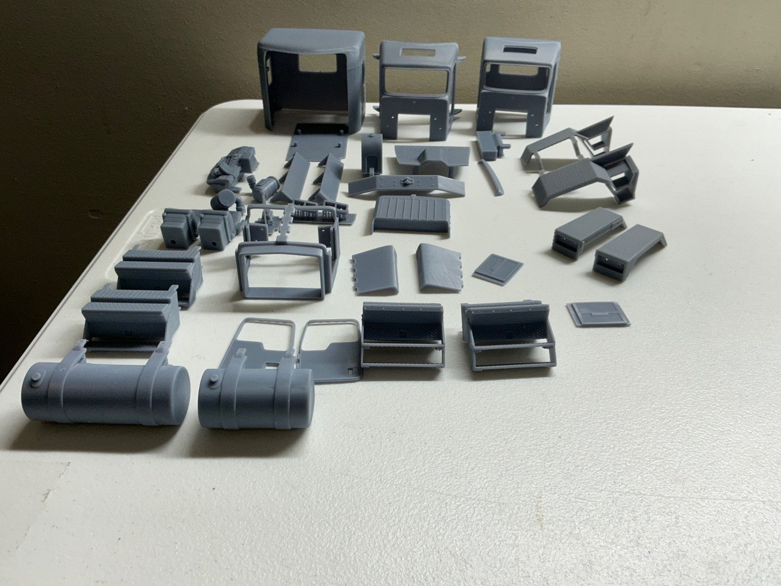 1/25th resin 3d printed Kenworth C500 twin steer day cab by Alpha Centauri