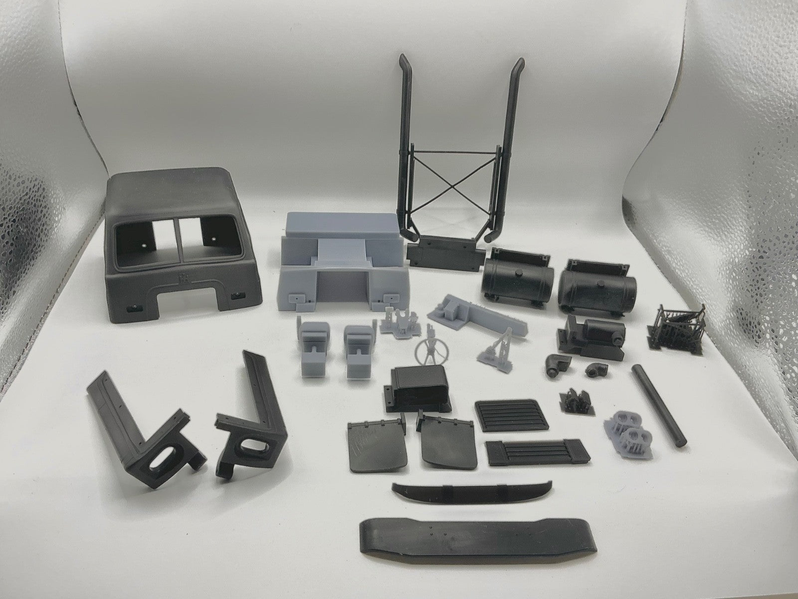 1/50 3d INTERNATIONAL EMERYVILLE 81 INCH CAB kit by Alfa Centauri